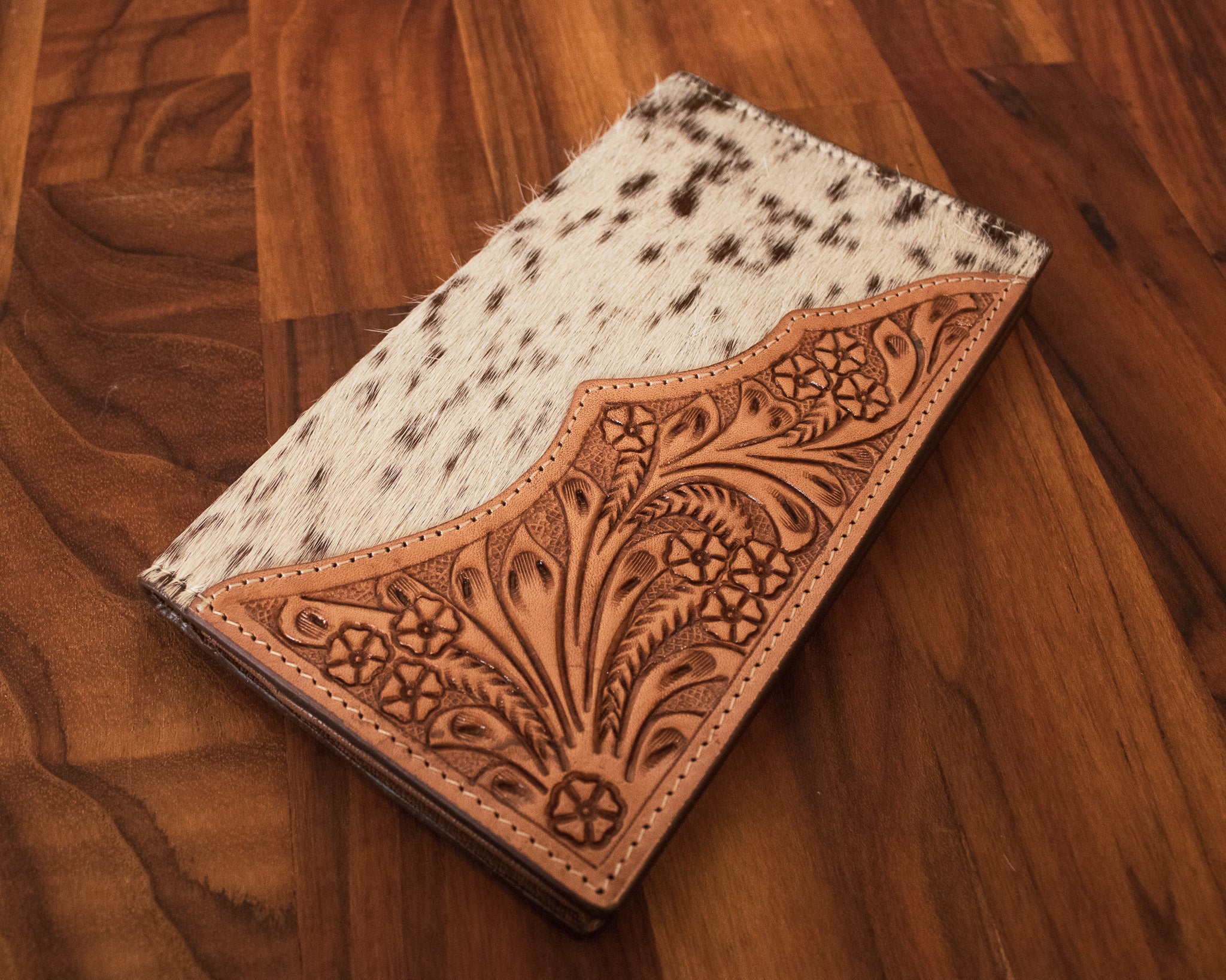 Bi-fold Cowhide Wallet