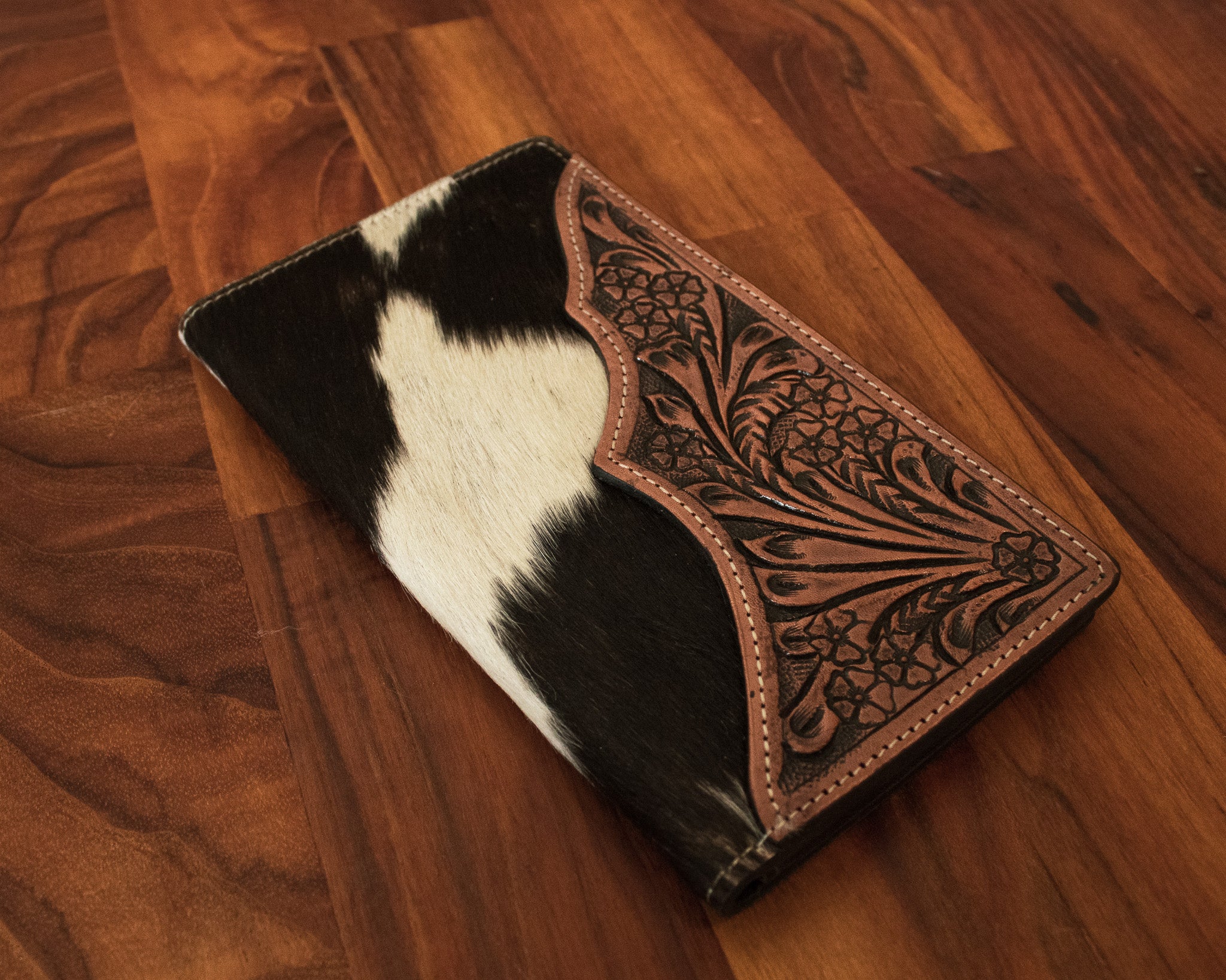 Bi-fold Cowhide Wallet