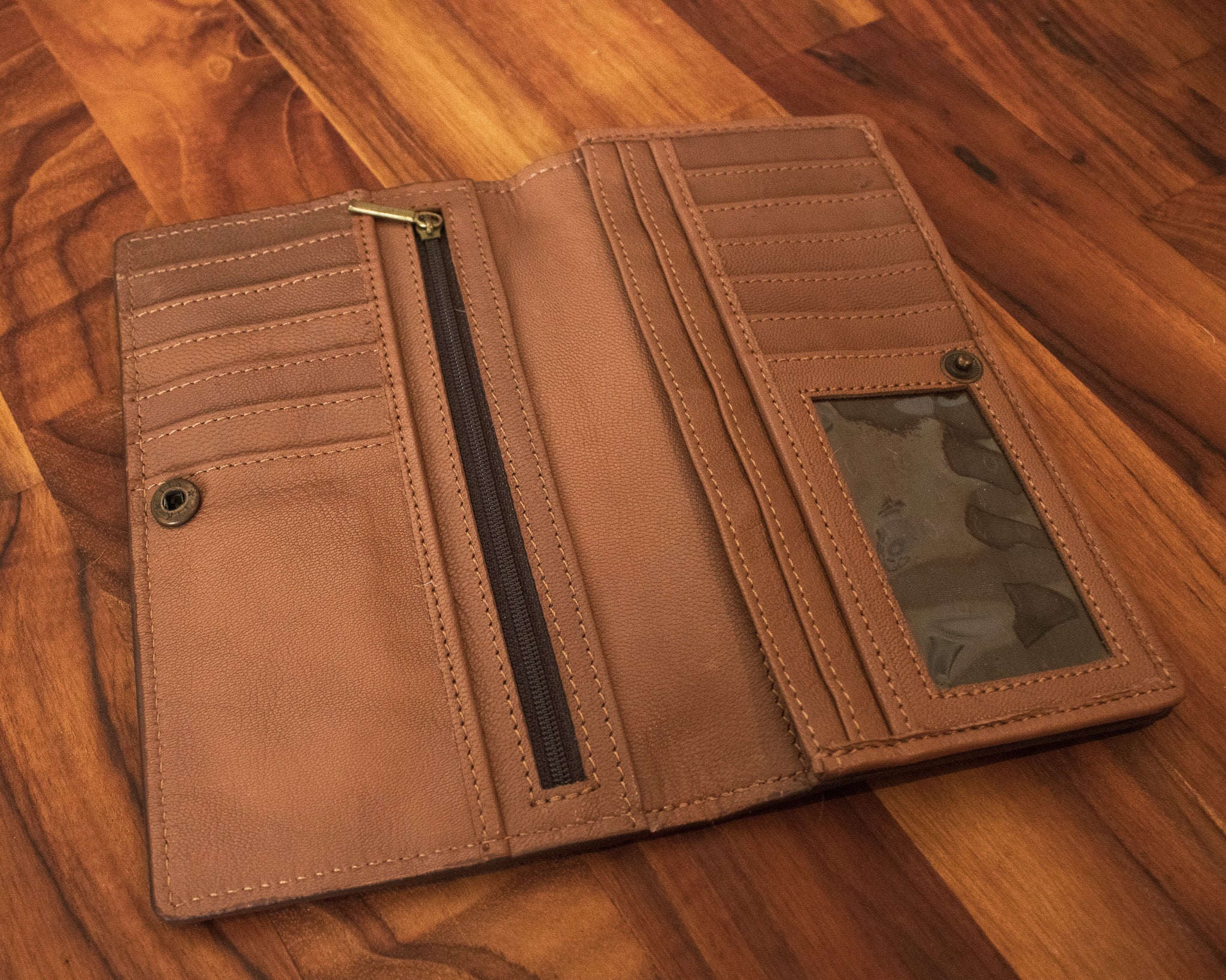 Bi-fold Cowhide Wallet